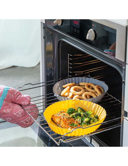 imagem de Conjunto de 2 tabuleiros para cozinhar em Air Fryer com pincel InnovaGoods6