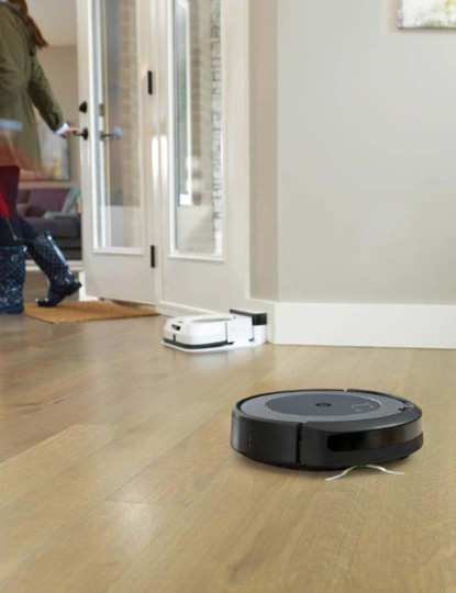 imagem de Robot Aspirador iRobot Roomba i3 i315840 Preto Grau A20