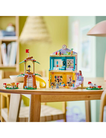 imagem de LEGO FRIENDS HEARTLAKE CITY PRESCHOOL 4263615