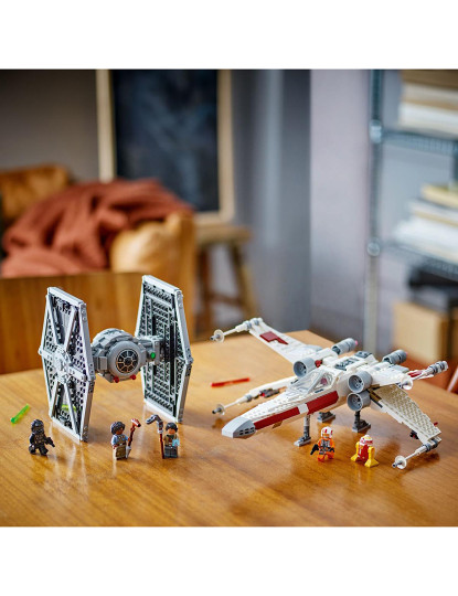 imagem de LEGO STAR WARS MISTURA DE TIE FIGHTER X-WING 7539315