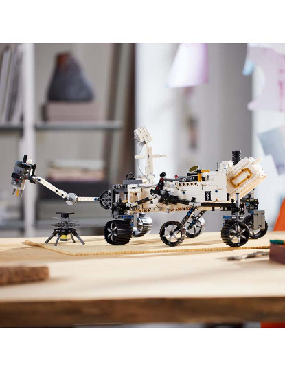 imagem de LEGO TECHNIC NASA MARS ROVER PERSEVERANCE 4215812