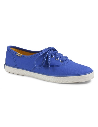 tenis azuis senhora