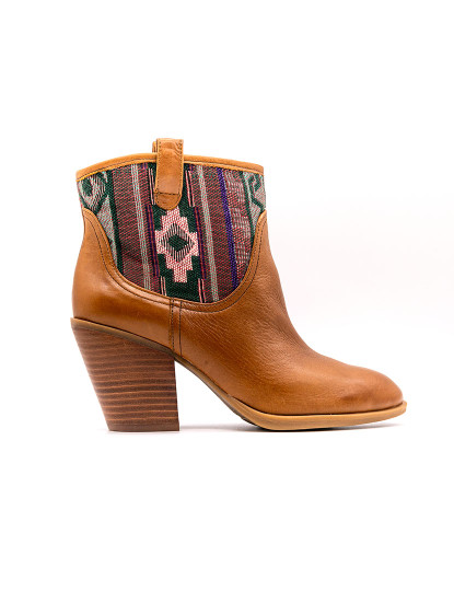 imagem de Botas Ankle Camel 2