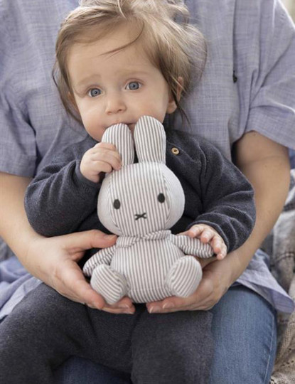 imagem de Peluche Miffy Fun at Sea 20 cm3