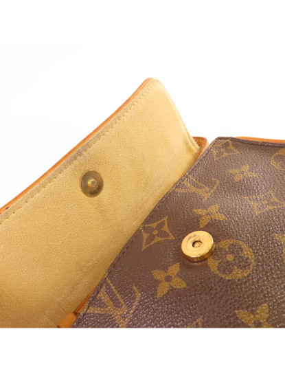 imagem de Pochette Twin PM Monogram11