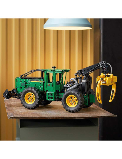 imagem de LEGO TECHNIC TRATOR SKIDDER JOHN DEERE 948L 4215713