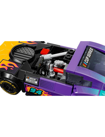 imagem de LEGO SPEED CHAMPIONS NASCAR CHEV. CAMARO ZL1 769358