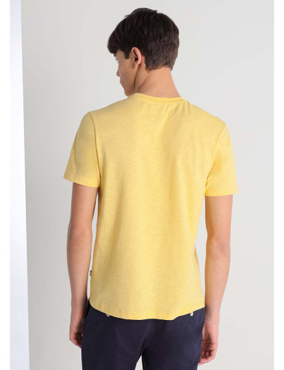 imagem de T-Shirt Homem Amarelo2