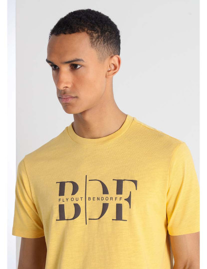 imagem de T-Shirt Homem Amarelo3