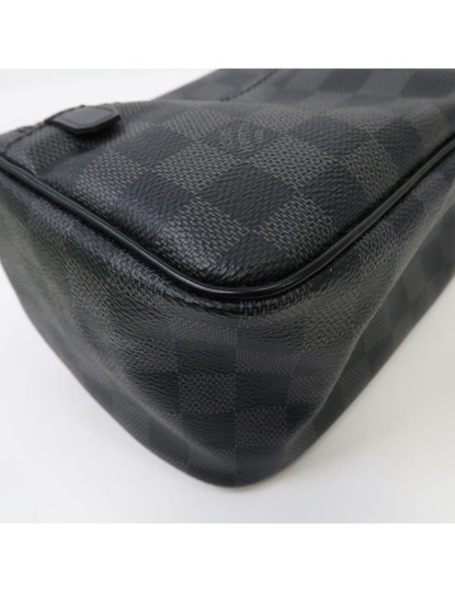 imagem de Damier Graphite Toiletry Pouch7