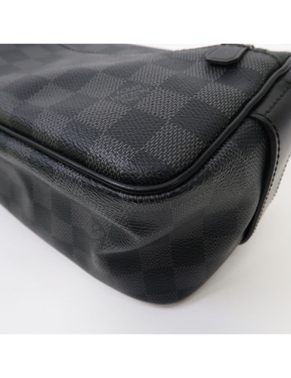 imagem de Damier Graphite Toiletry Pouch8